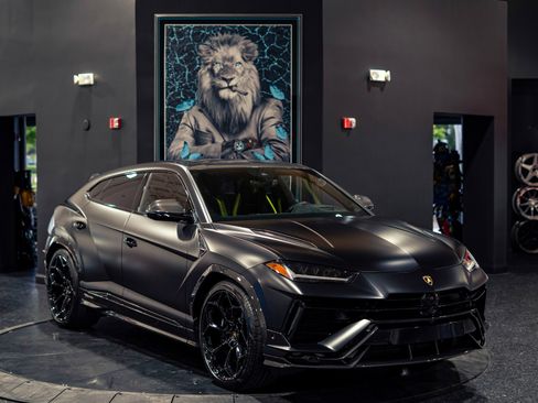 Used 2023 Lamborghini Urus Performante AWD/4WD image 63