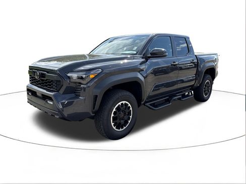 Used 2026 Toyota Tacoma TRD Off-Road w/ TRD Off Road Upgrade Package AWD/4WD image 7