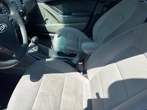 Used 2015 Kia Forte LX w/ Popular Package FWD image 4