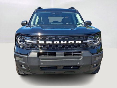 Used 2025 Ford Bronco Sport Outer Banks w/ Outer Banks Tech Package+ AWD/4WD image 2