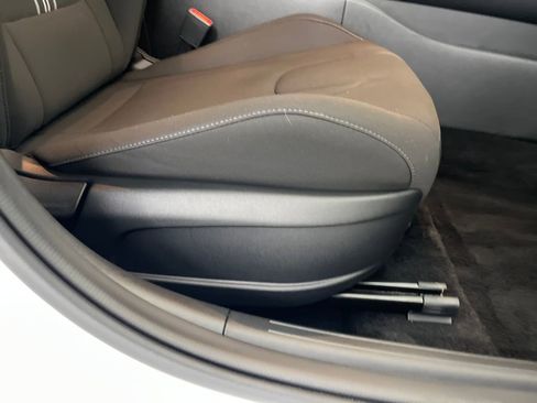 Used 2025 Hyundai Elantra Hybrid FWD image 55