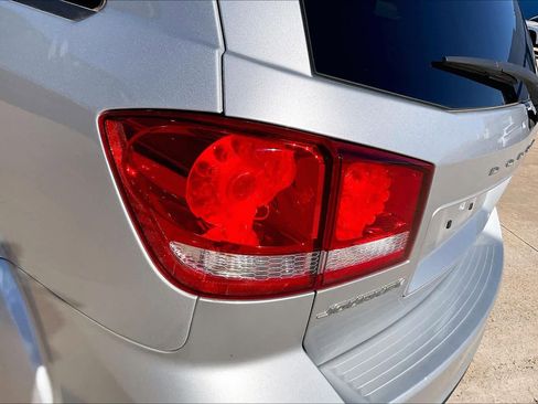 Used 2014 Dodge Journey SXT w/ Flexible Seating Group image 26