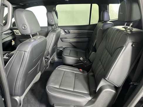 Used 2026 Buick Enclave Avenir w/ Super Cruise Package AWD/4WD image 26