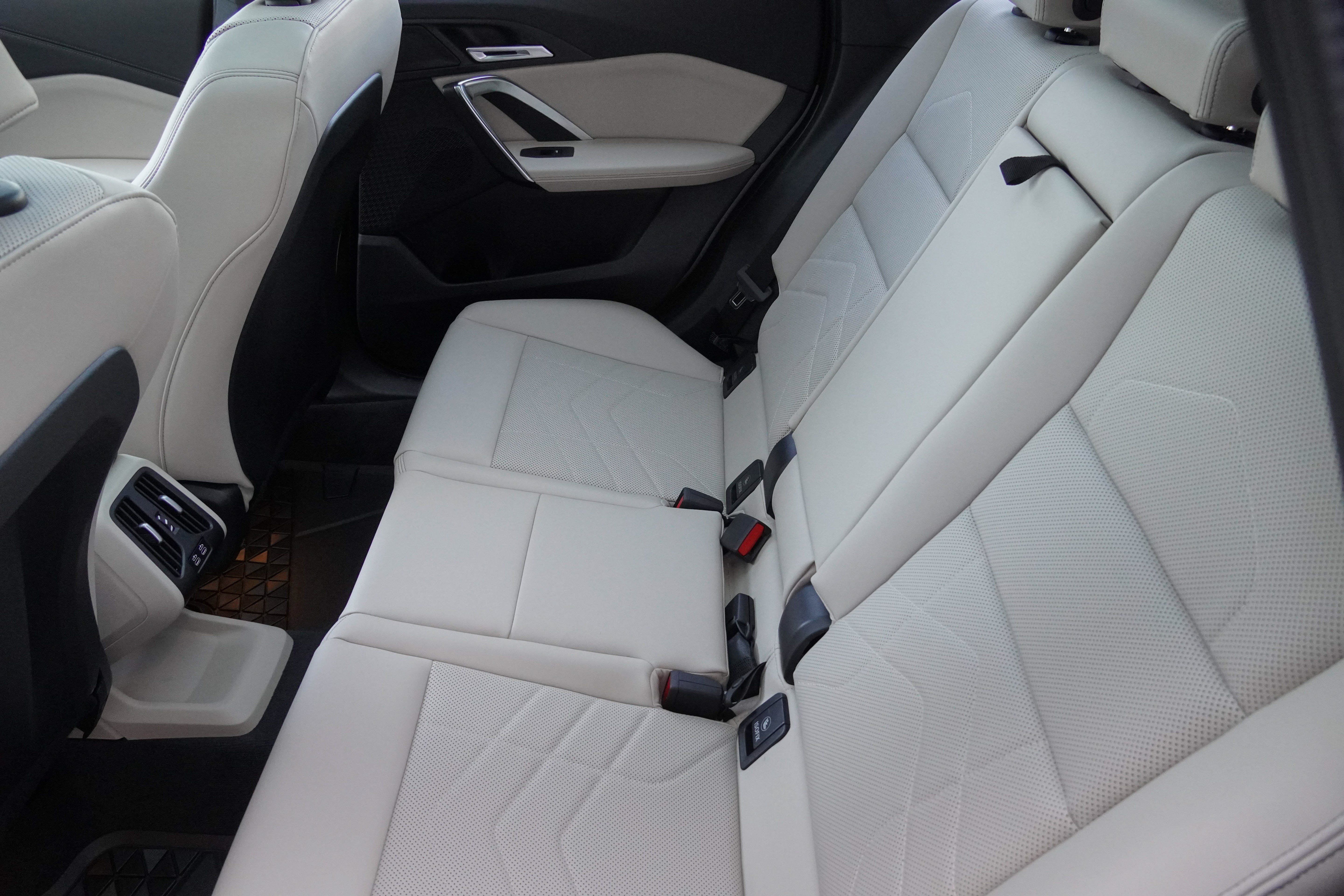 Certified 2025 BMW X1 xDrive28i w/ Convenience Package AWD/4WD image 32