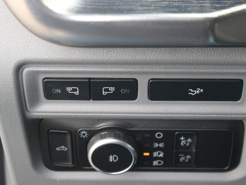 Used 2023 Ford F150 Lariat AWD/4WD image 31