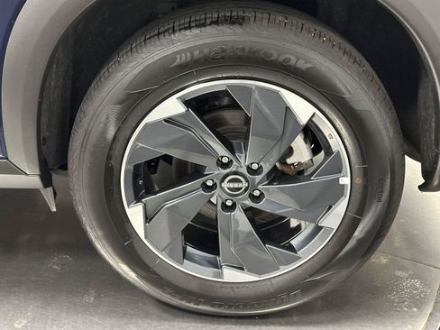 Used 2026 Nissan Rogue SV AWD/4WD image 19