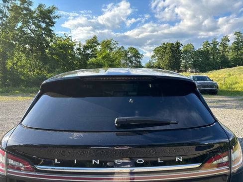 Used 2021 Lincoln Nautilus Reserve AWD/4WD image 5