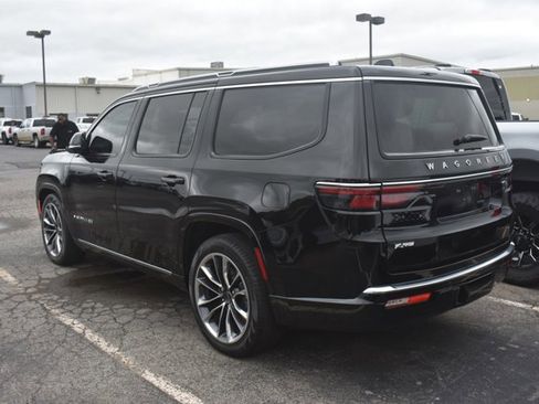 Used 2025 Jeep Wagoneer Series III w/ Premium Group I AWD/4WD image 5