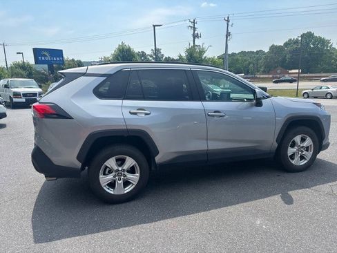 Used 2021 Toyota RAV4 XLE FWD image 7