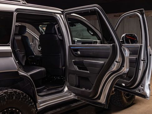 Used 2024 Toyota Sequoia Platinum image 31