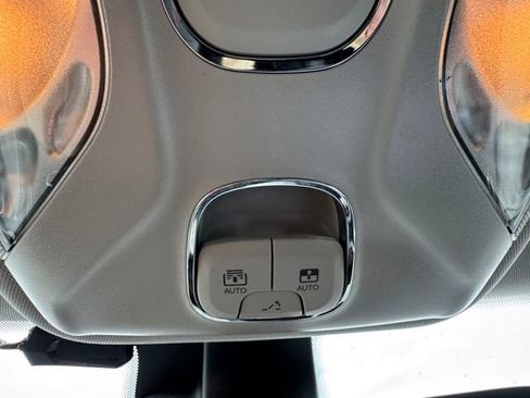 Used 2022 Jeep Compass Trailhawk w/ Sun and Sound Group image 18