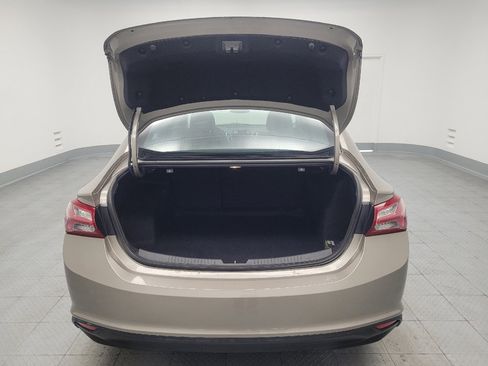 Used 2022 Chevrolet Malibu LT FWD image 29