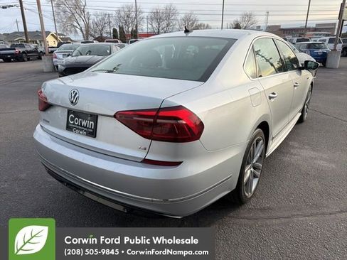 Used 2017 Volkswagen Passat 1.8T R-Line image 5