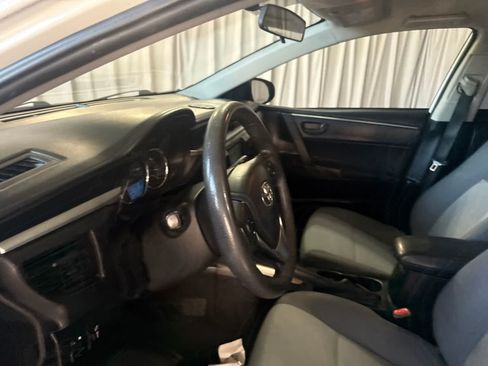Used 2015 Toyota Corolla L FWD image 17