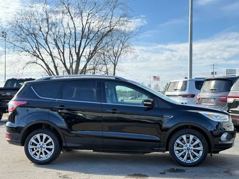Used 2017 Ford Escape Titanium image 34