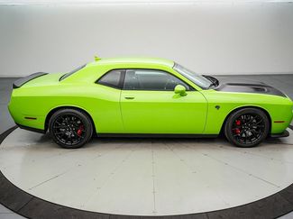 Used 2015 Dodge Challenger SRT Hellcat video 3