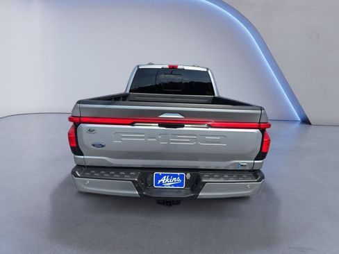 Used 2023 Ford F150 Lightning Platinum AWD/4WD image 6