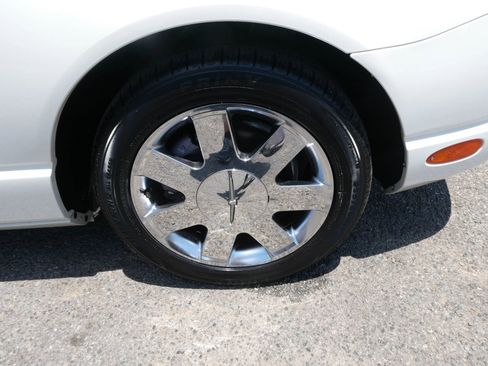 Used 2002 Ford Thunderbird RWD image 27