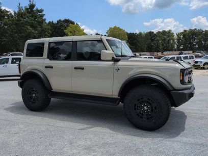 New 2026 Ford Bronco Outer Banks w/ Sasquatch Package