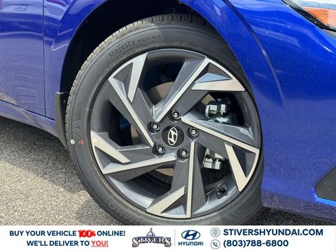 Certified 2025 Hyundai Elantra Sport image 4