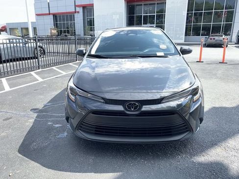 Used 2024 Toyota Corolla LE FWD image 3