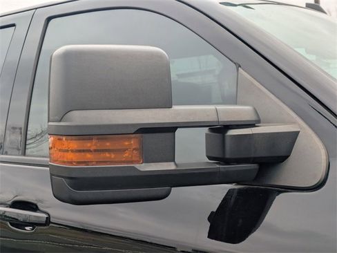 Used 2018 Chevrolet Silverado 1500 LTZ image 12