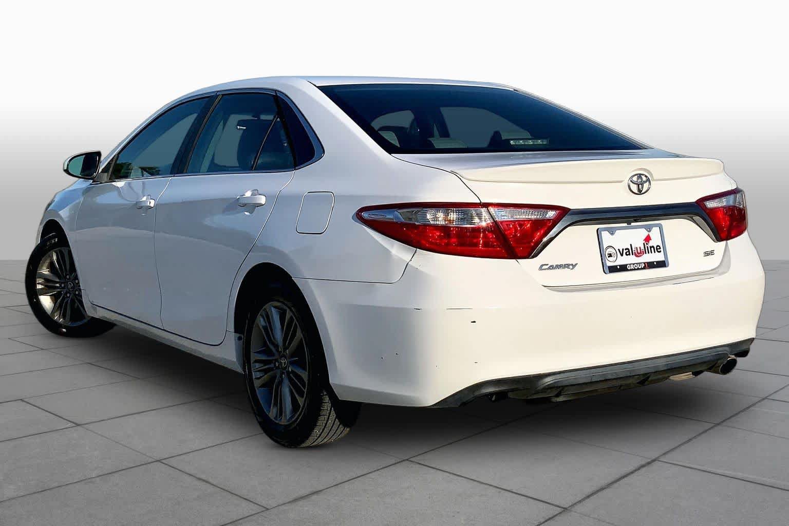 Used 2016 Toyota Camry SE FWD image 11