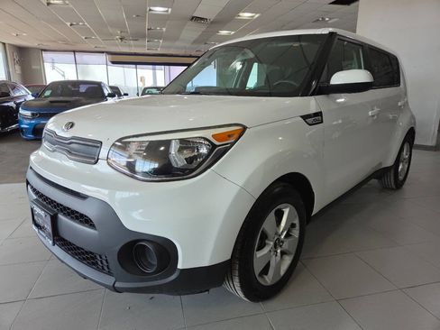 Used 2018 Kia Soul FWD image 3
