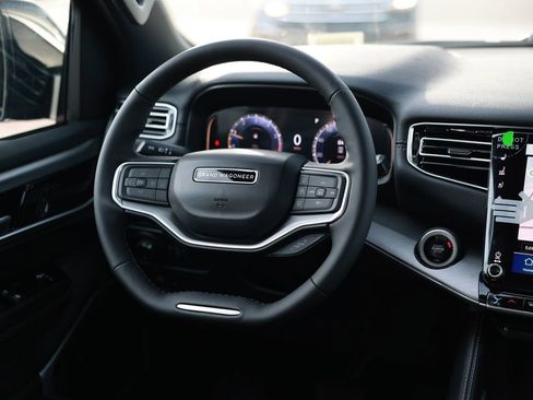 New 2026 Jeep Grand Wagoneer L 2WD image 24