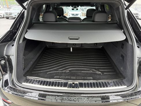Used 2021 Porsche Cayenne GTS AWD/4WD image 34