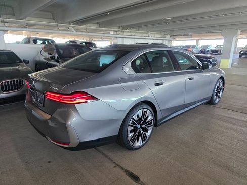 New 2027 BMW 530i xDrive AWD/4WD image 4