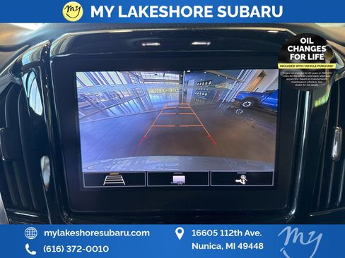 Used 2020 Chevrolet Traverse LT w/ Driver Confidence II Package AWD/4WD image 24