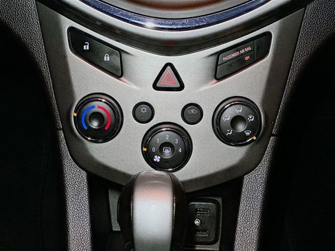 Used 2020 Chevrolet Sonic LT FWD image 13