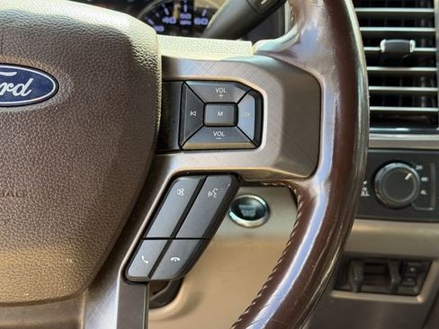 Used 2019 Ford F250 Limited AWD/4WD image 13