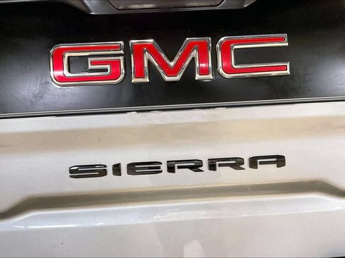 Used 2024 GMC Sierra 1500 AT4X w/ AT4X AEV Edition AWD/4WD image 39