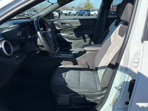 Used 2024 Chevrolet Trax RS w/ Driver Confidence Package image 15