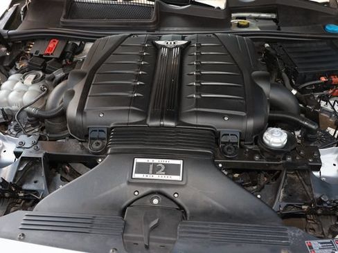 Used 2018 Bentley Bentayga AWD/4WD image 70