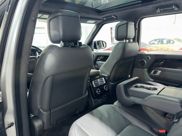Used 2020 Land Rover Range Rover HSE AWD/4WD image 5