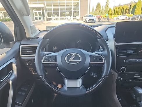 Certified 2022 Lexus GX 460 Premium w/ Premium Package AWD/4WD image 24