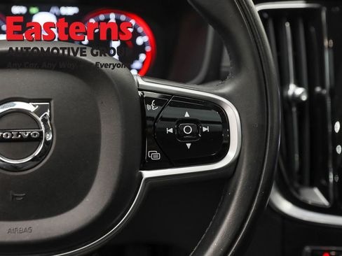 Used 2019 Volvo S60 T6 Inscription image 16