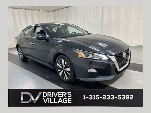 Used 2021 Nissan Altima 2.5 SV image 1