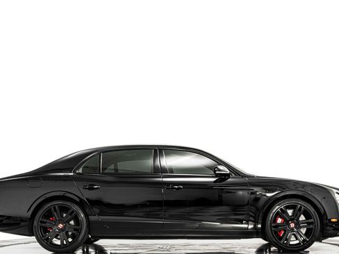 Used 2017 Bentley Flying Spur S V8 image 2