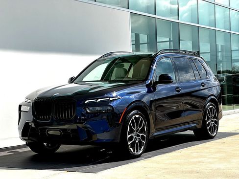 New 2026 BMW X7 xDrive40i w/ M Sport Package image 9