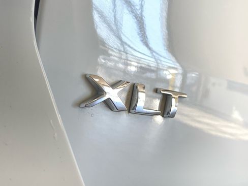 Used 2022 Ford Expedition XLT AWD/4WD image 7