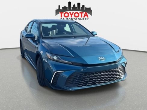 New 2026 Toyota Camry SE FWD image 1