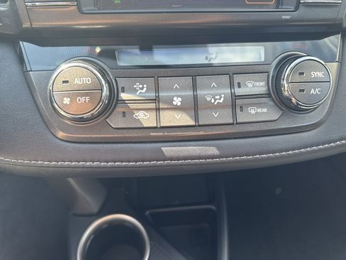 Used 2013 Toyota RAV4 XLE image 21