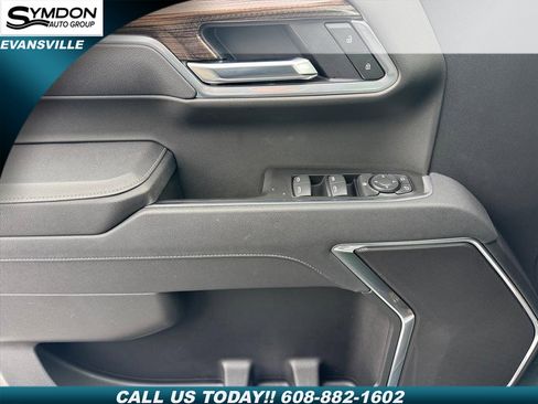 Used 2025 Chevrolet Silverado 1500 LT image 17