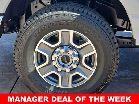 New 2026 Ford F350 Lariat w/ FX4 Off-Road Package image 37