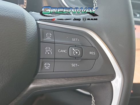 New 2025 Jeep Grand Cherokee Limited RWD image 29