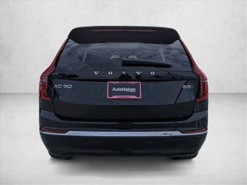 New 2026 Volvo XC90 B5 Plus w/ Protection Package AWD/4WD image 8